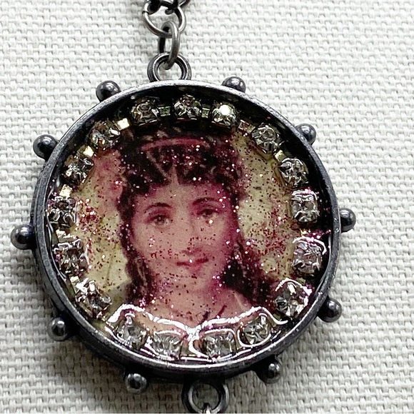 Victorian Girl Believe in Yourself Handcrafted Necklace Sparkly NEW - Picture 5 of 10